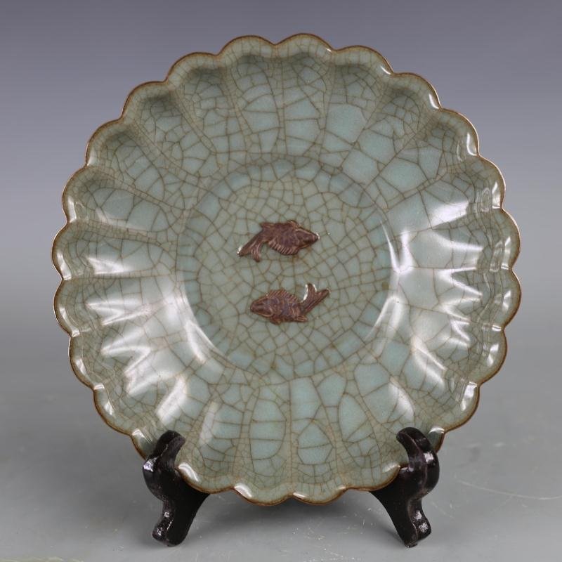 Chinese Song kiln double Porcelain fish dish (1 of 6)