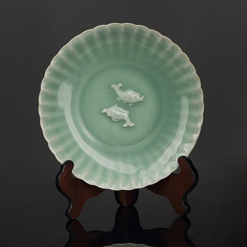 Chinese Song Longquan Porcelain plate (1 of 4)