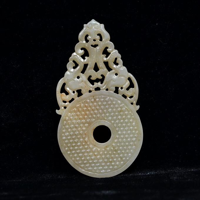 Chinese Antique Jade Bi: Chinese Antique Jade Bi .Good condition.Size:127*71.5*6.2mm.Weight:103.58g