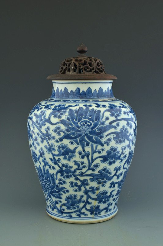 Chinese Blue & White Porcelain Ginger Jar: Chinese blue and white porcelain ginger jar, both sides painted with figures in a landscape.H:30 CM