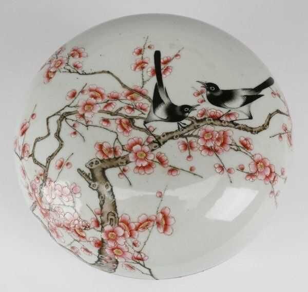 Chinese Famille Rose Octagonal Box, Porcelain (1 of 4)