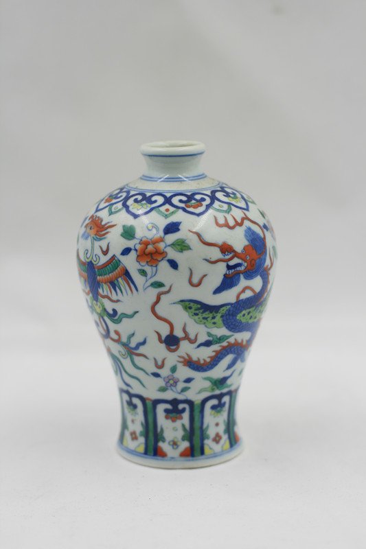 Chinese Doucai  Meiping Vase (1 of 3)