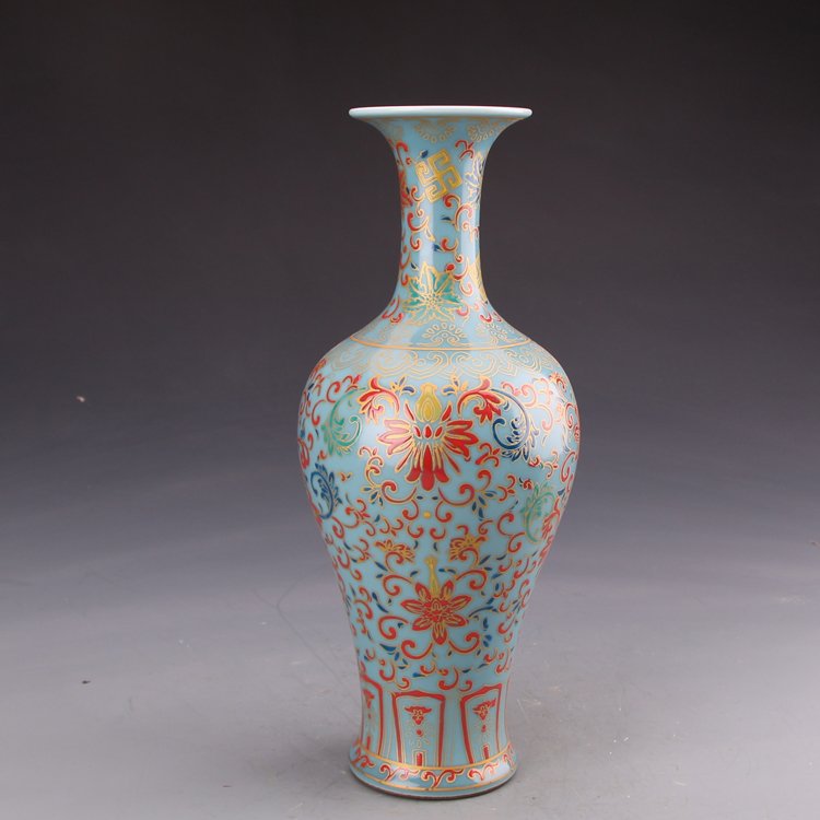 Qing Colourful Vase (1 of 4)