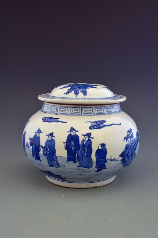 Chinese Blue & White Porcelain Ginger Jar: Chinese blue and white porcelain ginger jar, both sides painted with figures in a landscape. H:17 CM