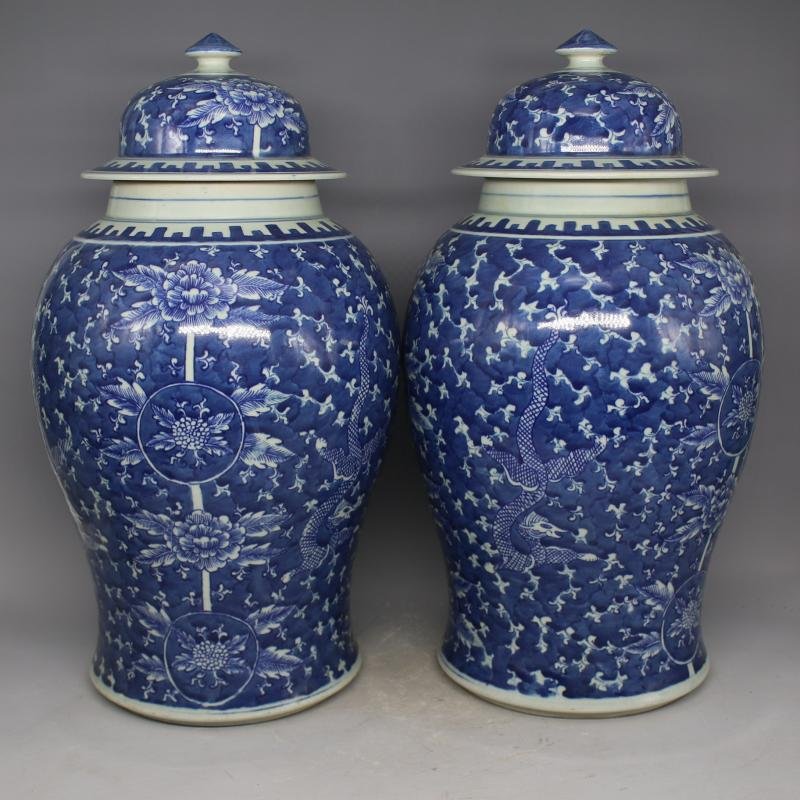 Pair Chinese Antique Blue & White Porcelain Vases: Pair Chinese Antique Blue & White Porcelain Vases,H:21.5CM