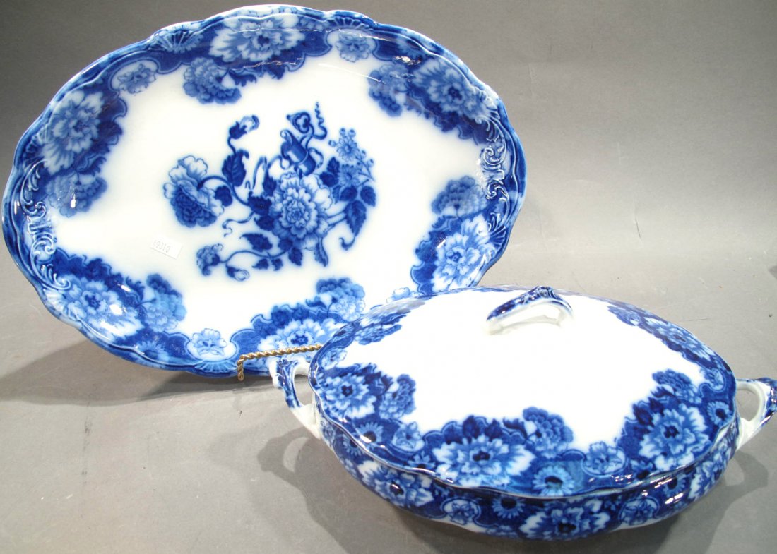 CAMBRIDGE ENGLAND FLOW BLUE COVERED VEGETABLE DISH: CAMBRIDGE ENGLAND FLOW BLUE COVERED VEGETABLE DISH TUREEN. Together with a 14"dflow blue platter.