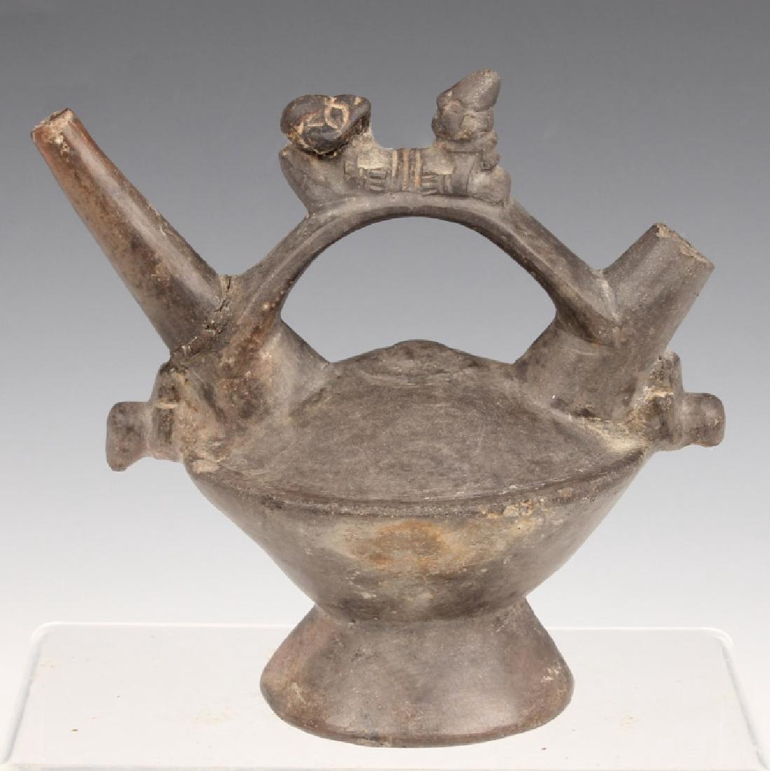 CHIMU POTTERY EFFIGY PEDESTAL TEA POT (1 of 7)