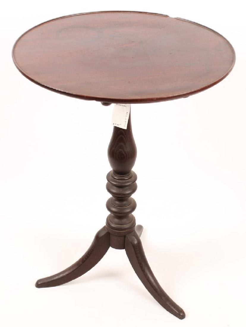 ROUND TOP AMERICAN 18TH C. SIDE TABLE (1 of 6)