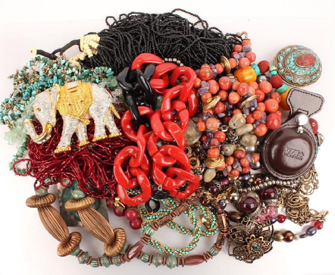 MIXED LADIES COSTUME JEWELRY 4.5 LBS (1 of 5)