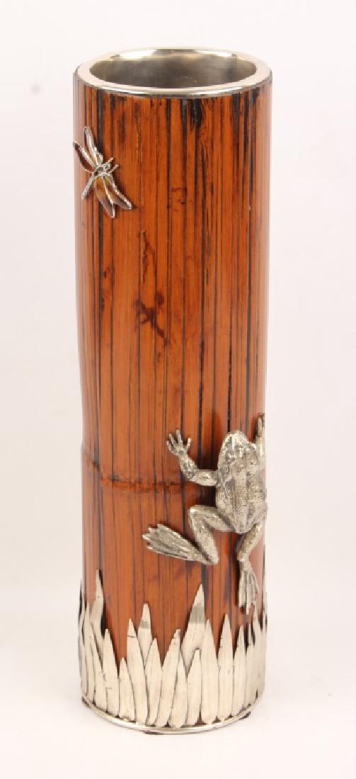 FROG AND DRAGONFLY BRUSH POT (1 of 4)