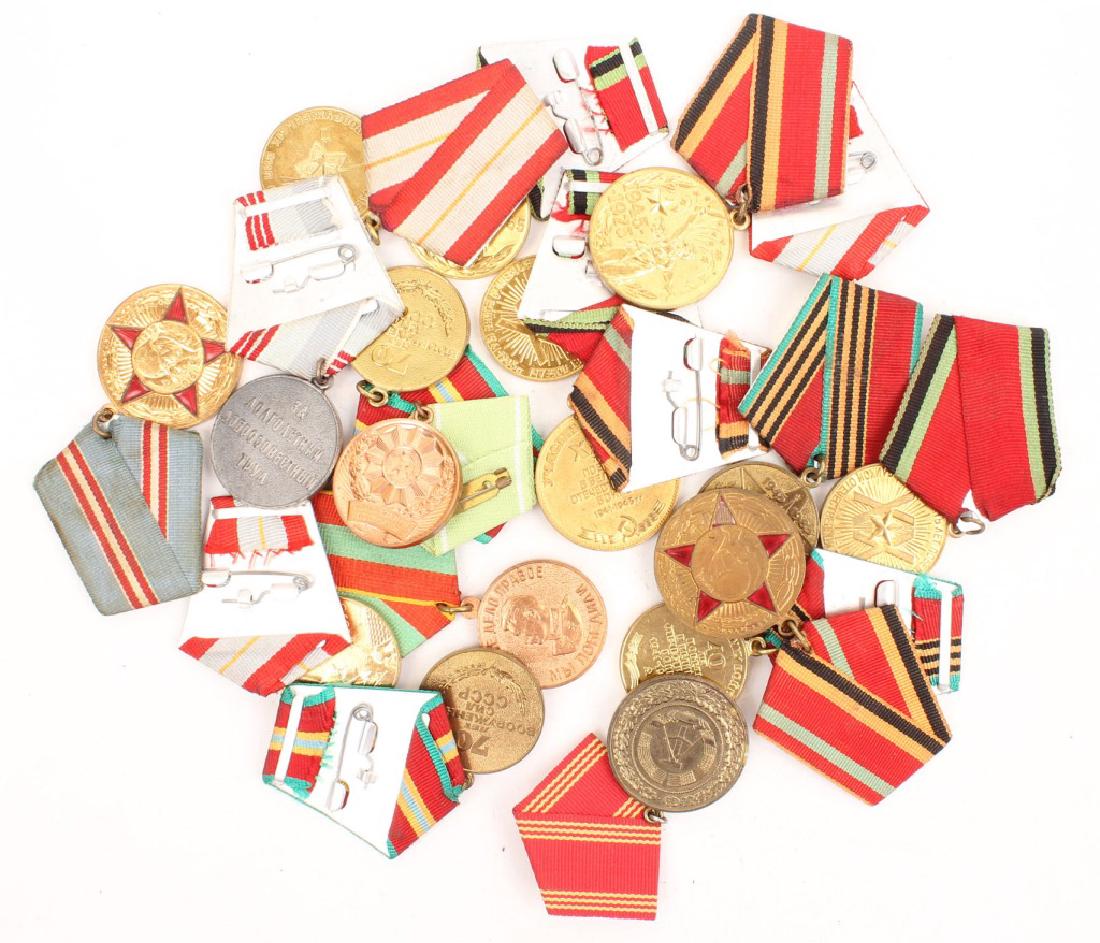 18 RUSSIAN 20TH CENTURY MEDALS (1 of 5)