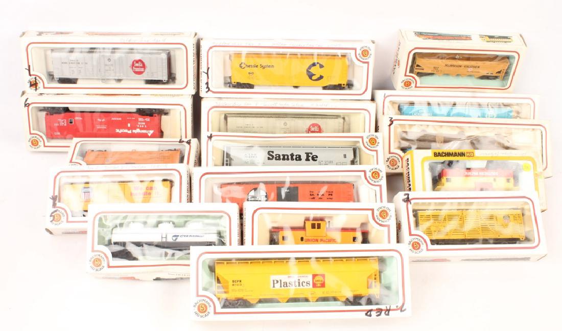 16 BOXED BACHMANN HO SCALE TRAINS (1 of 8)