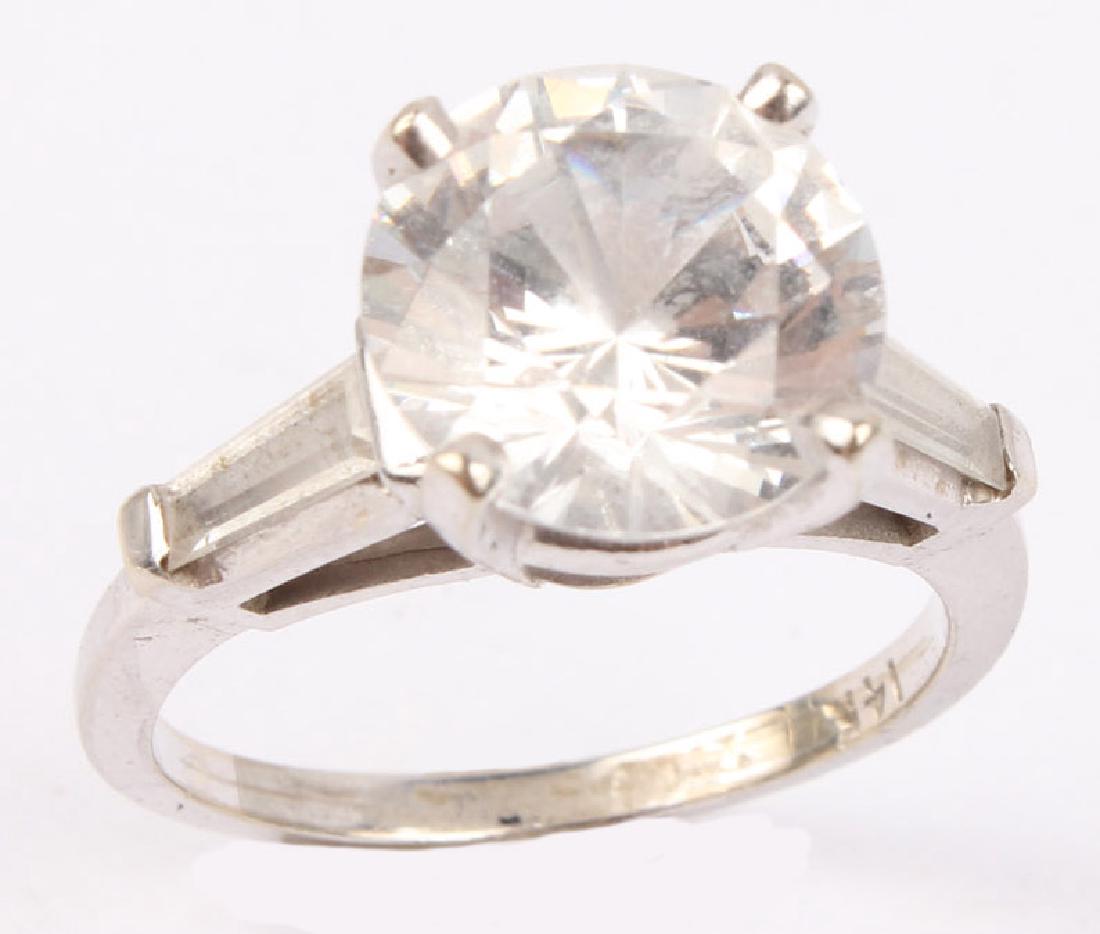 LADIES 14K WHITE GOLD CUBIC ZIRCONIA FASHION RING (1 of 3)