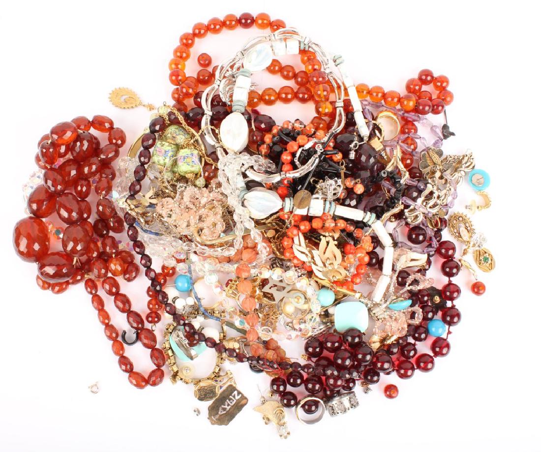 MIXED LOT OF 20TH CENTURY COSTUME JEWELRY (1 of 6)