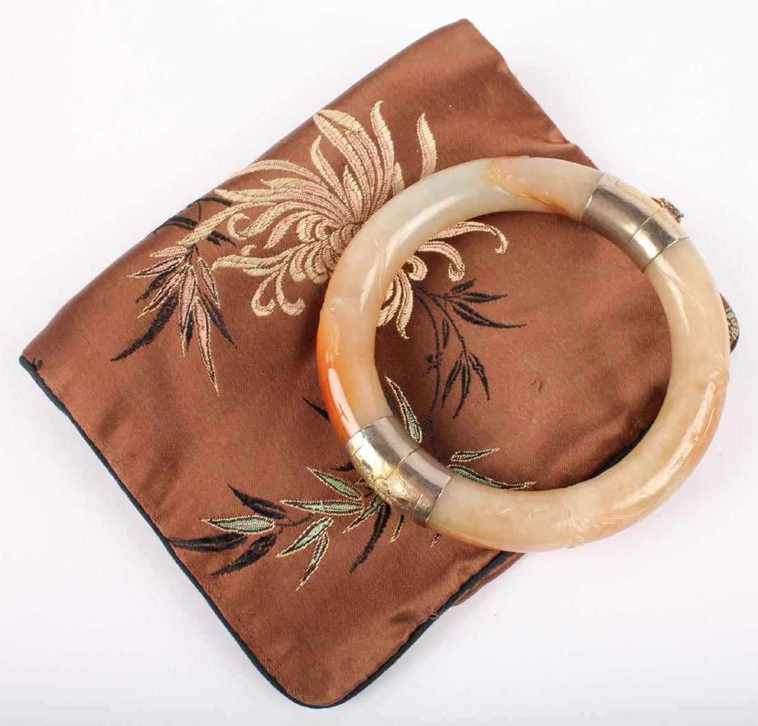 LADIES MUTTON JADE BANGLE BRACELET (1 of 4)