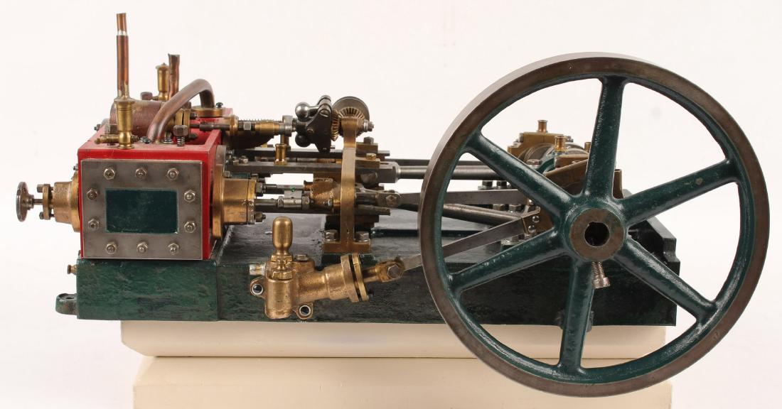 ANTIQUE STEAM ENGINE (1 of 8)