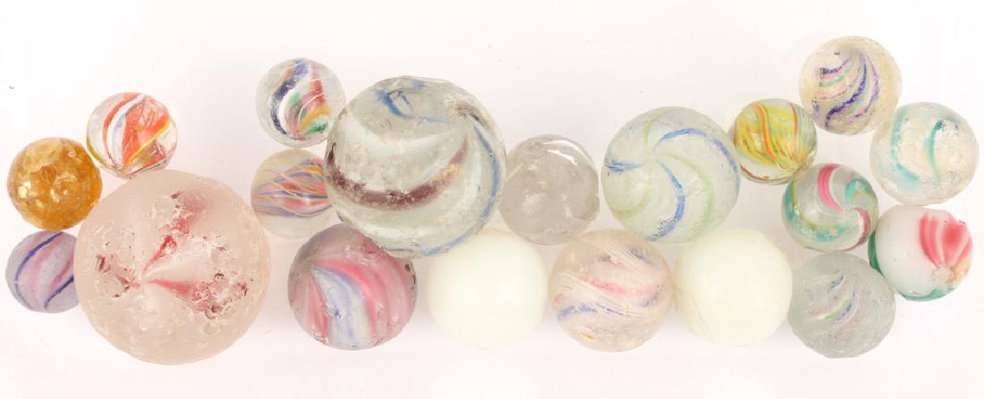 MIXED LOT OF ANTIQUE MARBLES (1 of 4)
