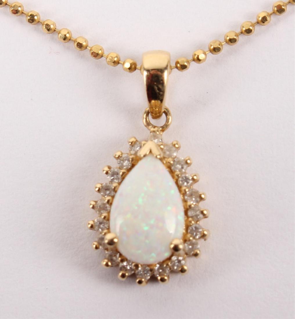 LADIES 14K YELLOW GOLD OPAL DIAMOND NECKLACE (1 of 2)