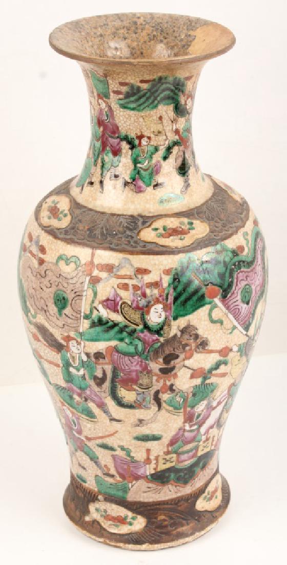 CHINESE CERAMIC VASE W BATTLE SCENE (1 of 4)