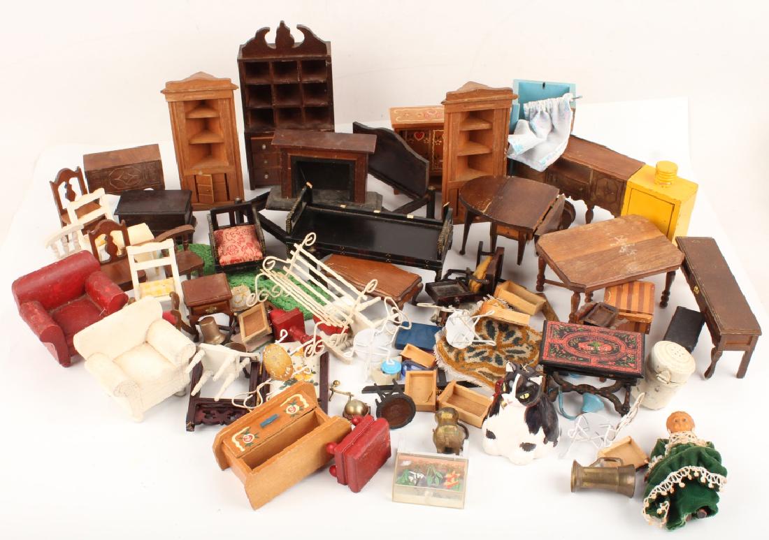 MINIATURE DOLL HOUSE FURNITURE (1 of 5)