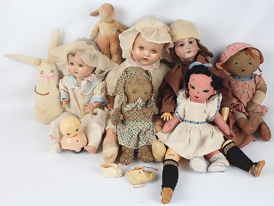 19TH & 20TH C. DOLLS & STUFFED ANIMALS - MIXED LOT (1 of 3)