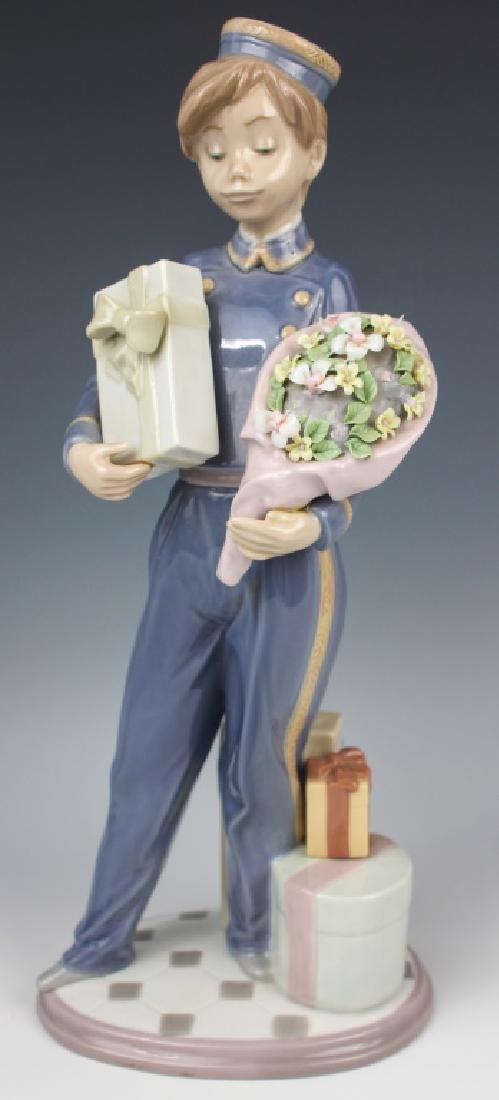LLADRO PORCELAIN SPECIAL DELIVERY FIGURINE 5783 (1 of 5)