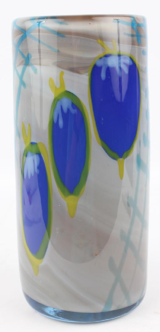 RICHARD JOLLEY SIGNED ART GLASS VASE: RICHARD JOLLEY SIGNED ART GLASS VASE Richard Jolley signed floral art glass vase. Signed and numbered 10-78 to underside. Size: 11" Shipping / Pickup: We Can Ship This Item