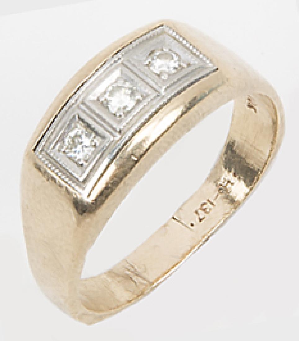 MEN`S 10K YELLOW GOLD THREE DIAMOND RING (1 of 3)