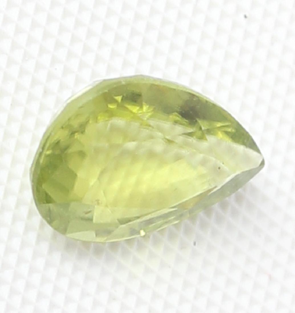 NATURAL PERIDOT 1.5CT (1 of 2)
