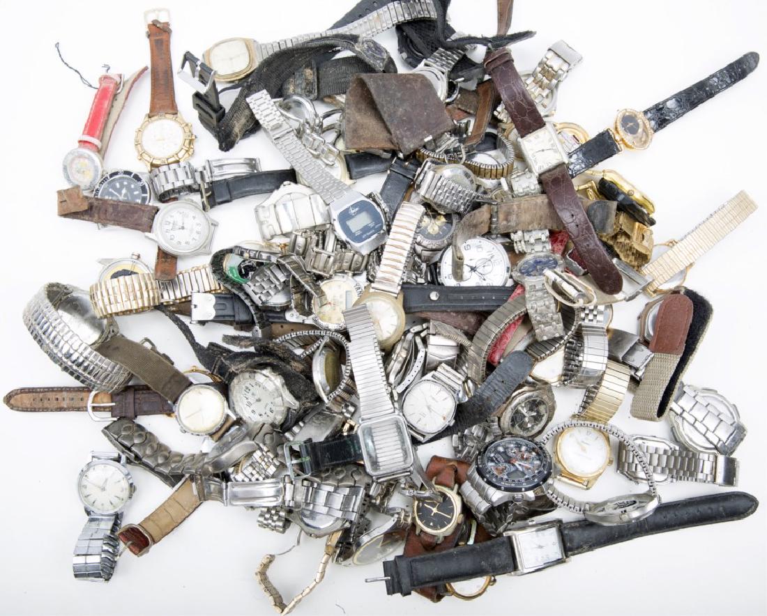 LARGE GENTLEMEN`S WRISTWATCH LOT -- 8LBS: LARGE GENTLEMEN`S WRISTWATCH LOT -- 8LBS Large mixed lot of men's modern and late 20th century wristwatches, varied brands and models. Weight: 8lbs Shipping / Pickup: We Can Ship This Item