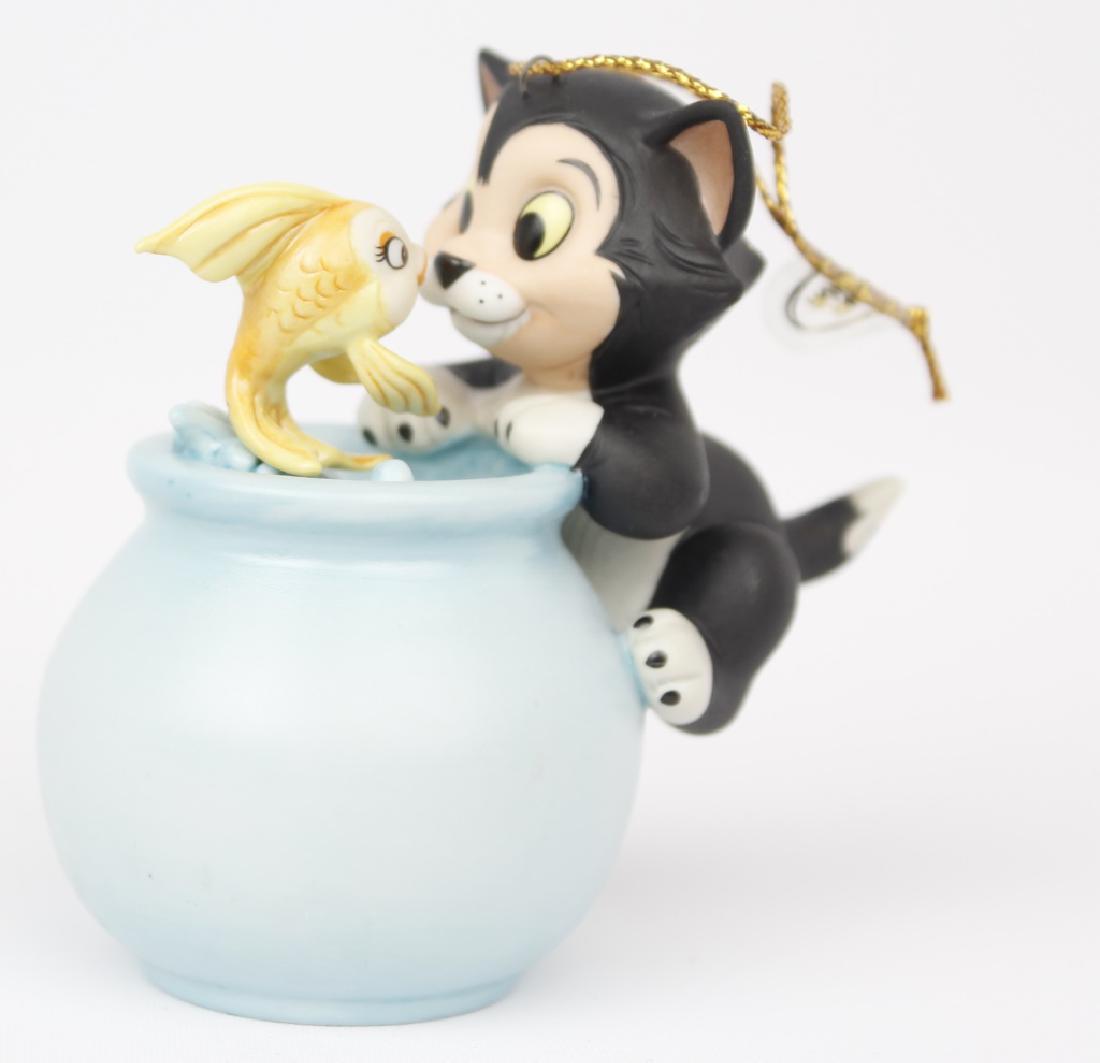 FIGARO THE CAT ORNAMENT CLASSIC DISNEY COLLECTION (1 of 4)