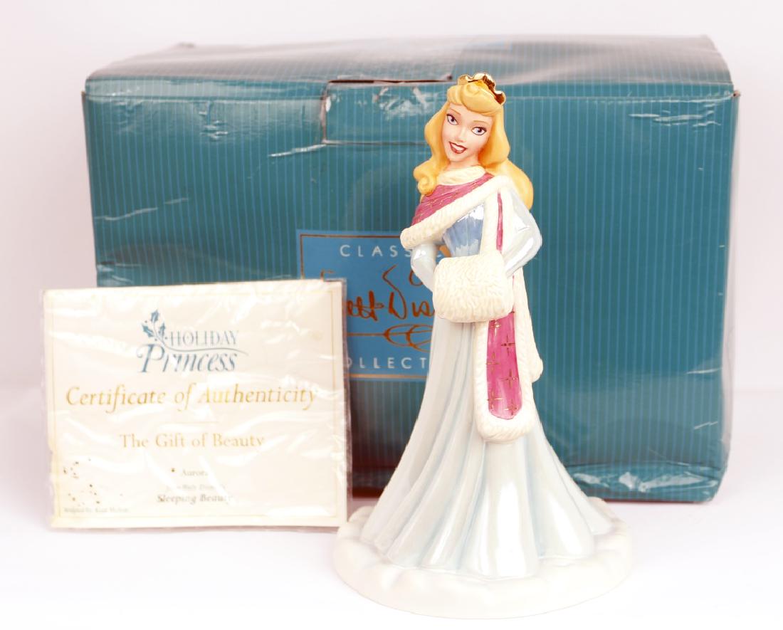 AURORA FIGURINE CLASSIC DISNEY COLLECTION (1 of 4)
