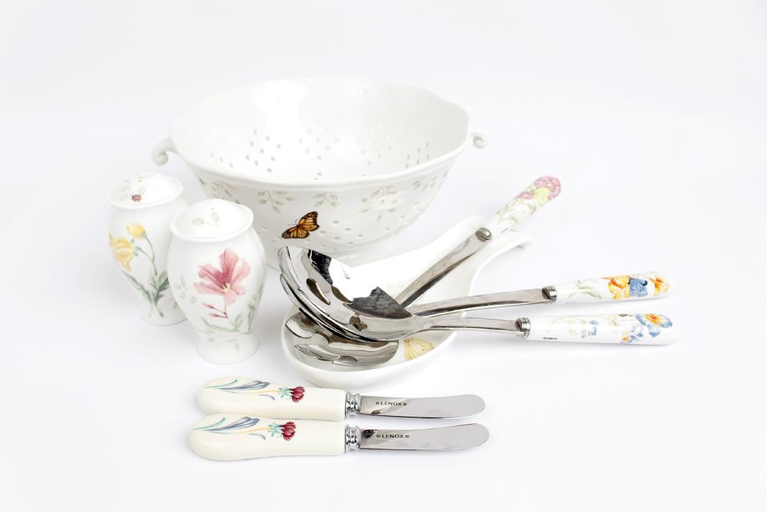 LENOX PORCELAIN BUTTERFLY MEADOW PIECES (1 of 5)