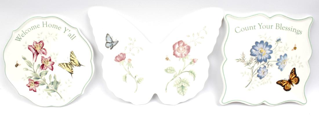 LENOX PORCELAIN TRIVETS - LOT OF 3: LENOX PORCELAIN TRIVETS - LOT OF 3 Lot of three Lenox porcelain trivets. Shipping / Pickup: We Can Ship This Item