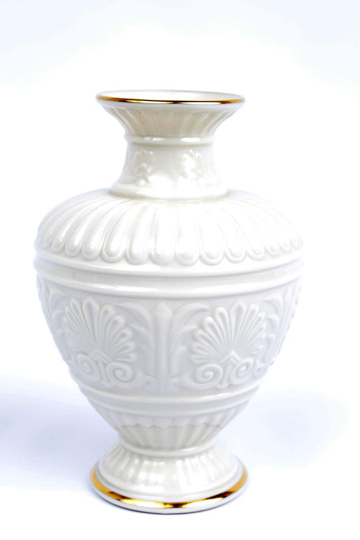 LENOX PORCELAIN VASE WITH GOLD DETAIL (1 of 2)