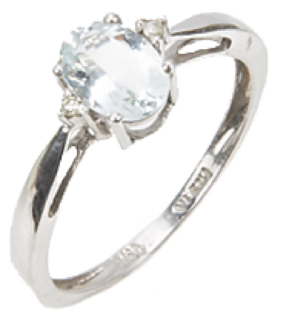10K WHITE GOLD AQUAMARINE DIAMOND RING: 10K WHITE GOLD AQUAMARINE DIAMOND RING 10k white gold .61ct oval aquamarine with diamond accents. Weight: 1.6 G Size: 6