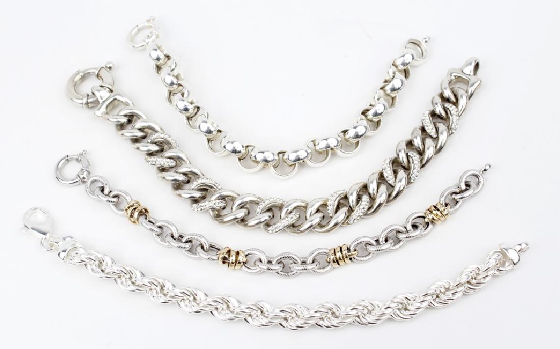 .925 STERLING SILVER CHAIN BRACELETS - LOT OF 4: .925 STERLING SILVER CHAIN BRACELETS - LOT OF 4 Lot of four .925 sterling silver chain bracelets. Weight: 73.8 g Size: 7"