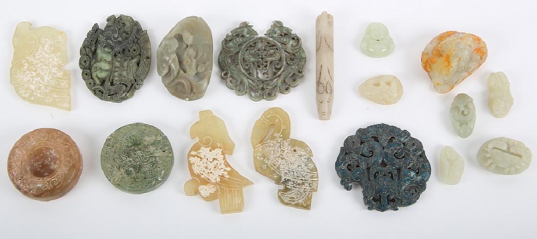 CHINESE JADE & SOFTSTONE CARVED ITEMS - LOT OF 17: CHINESE JADE & SOFTSTONE CARVED ITEMS - LOT OF 17 Lot of seventeen Chinese softstone and jade carved items, to include pendants and totems. Size: 1 to 3"