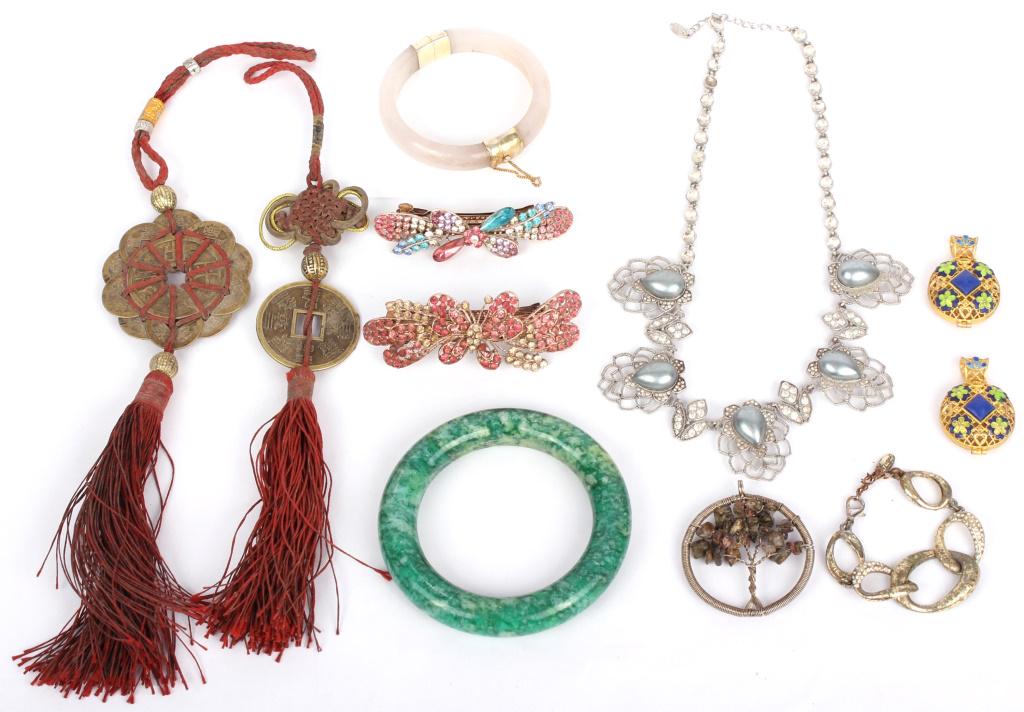 CHINESE ASSORTED JEWELRY & HAIR CLIPS - LOT OF 11: CHINESE ASSORTED JEWELRY & HAIR CLIPS - LOT OF 11 Chinese assorted jewelry and hair clips - lot of 11. To include; 2 locket style pendants, one stone and metal tree pendant, 2 colorful metal hair clip