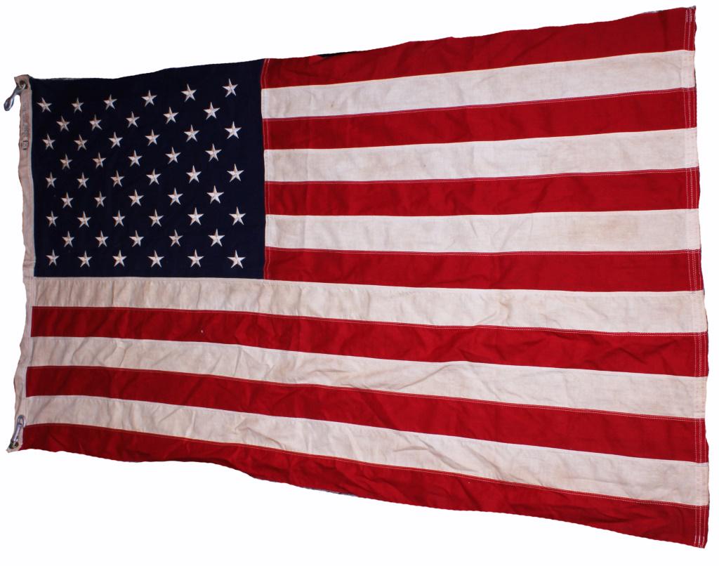 VINTAGE AMERICAN FLAG - BULL DOG BUNTING DETTRAS: VINTAGE AMERICAN FLAG - BULL DOG BUNTING DETTRAS Vintage American Bull Dog Bunting Dettras flag, 50 stars, 3' X 5'. It's moth proof, best by best, 2 fly wrap and filling, 100% cotton.Size: 3 X 5'