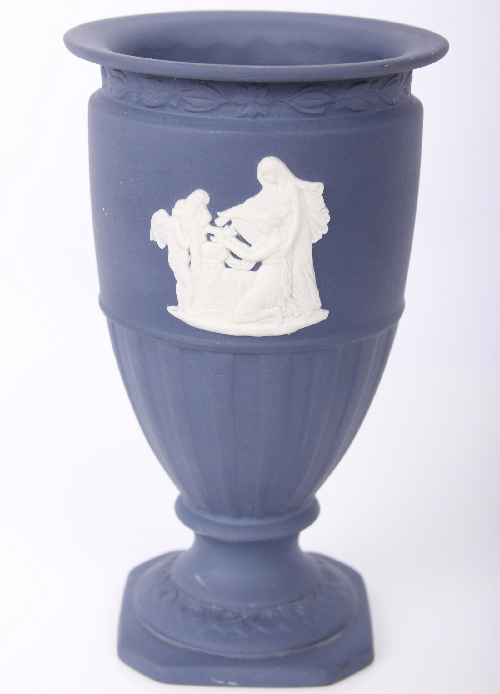 WEDGWOOD MIDNIGHT BLUE JASPERWARE TROPHY CUP: WEDGWOOD MIDNIGHT BLUE JASPERWARE TROPHY CUP Wedgwood midnight blue jasperware trophy cup. Underside stamped "Wedgwood, Made in England" Size: 5"