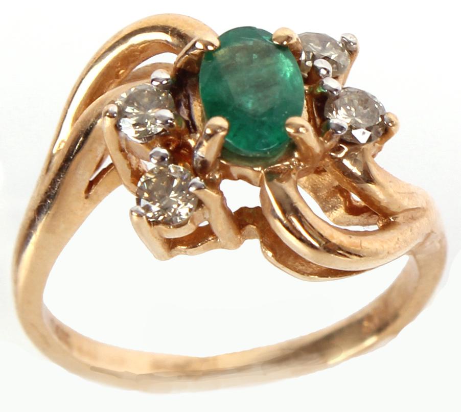 14K YELLOW GOLD YELLOW DIAMOND EMERALD RING: 9700714K YELLOW GOLD YELLOW DIAMOND EMERALD RING 14k yellow gold .20 ctw ladies yellow diamond ring with central .25ct medium green emerald. Stones and metal tested. Weight: 3.2 Grams Size: 4.0