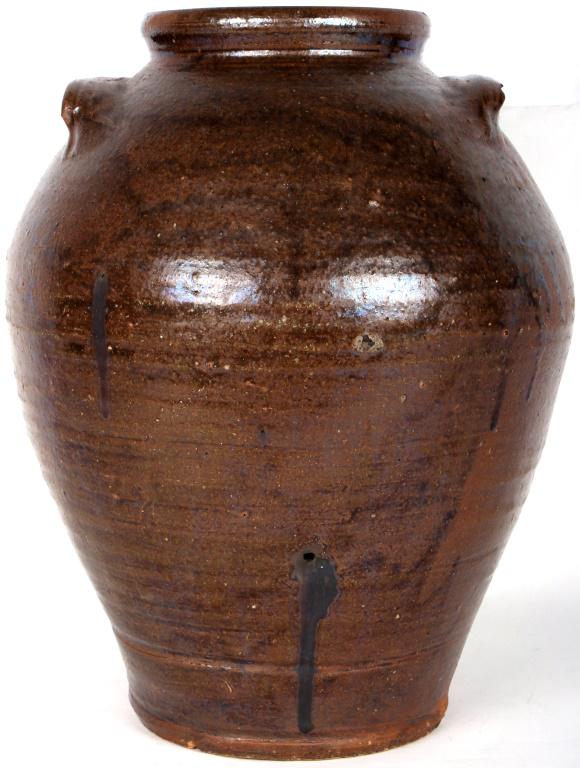 VINTAGE EARTHENWARE 16.5 INCH VASE / PLANTER: 10285VINTAGE EARTHENWARE 16.5 INCH VASE / PLANTER Vintage earthenware 16.5" vase. Has two handles. Size: 16.5" Tall