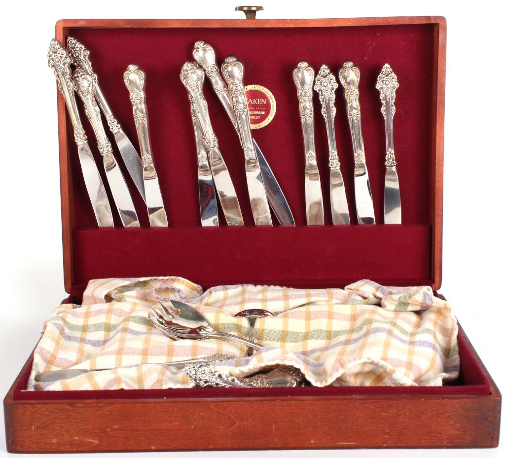 SILVER PLATED FLATWARE SETS & SILVERWARE CHEST: 10222SILVER PLATED FLATWARE SETS & SILVERWARE CHEST Silver plated flatware sets and silverware chest. Lot to include forks, knives, and spoons of multiple sizes from Rogers Bros and International Silv