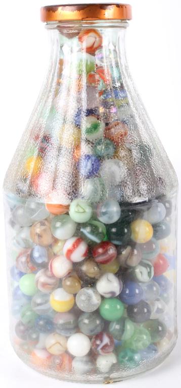 APPROX. 350 ASSORTED VINTAGE MARBLES IN GLASS JAR: 10679APPROX. 350 ASSORTED VINTAGE MARBLES IN GLASS JARApproximately 350 assorted vintage marbles in glass jar. Varied sizes and colors.9.5", jar size