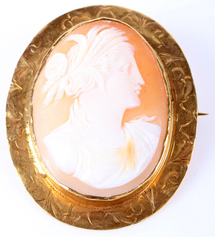 18K YELLOW GOLD ANTIQUE LADIES CAMEO BROOCH (1 of 2)
