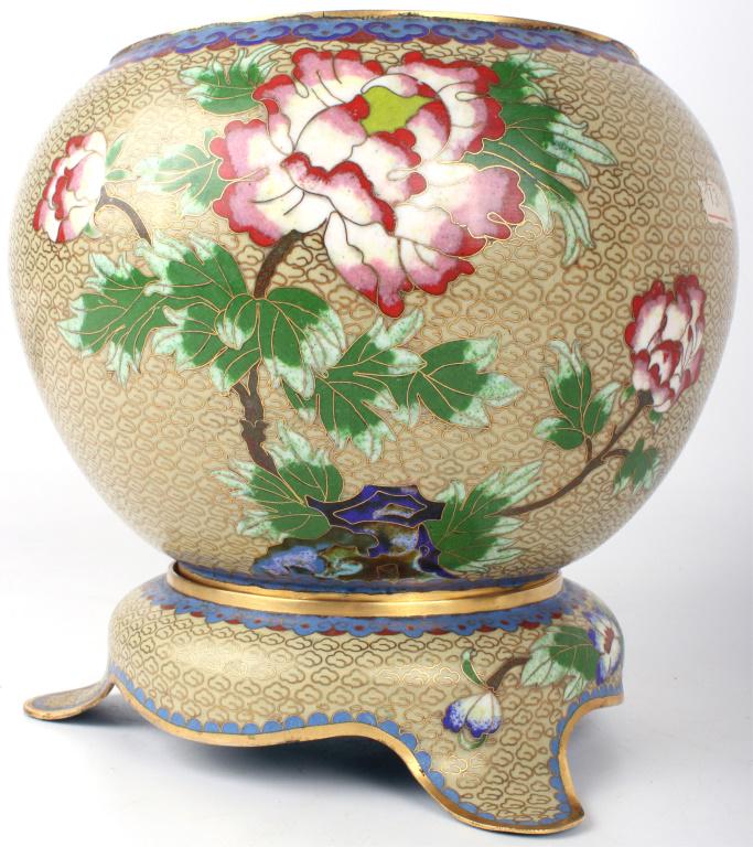 ASIAN CLOISONNE GREEN FLORAL VASE WITH STAND (1 of 3)