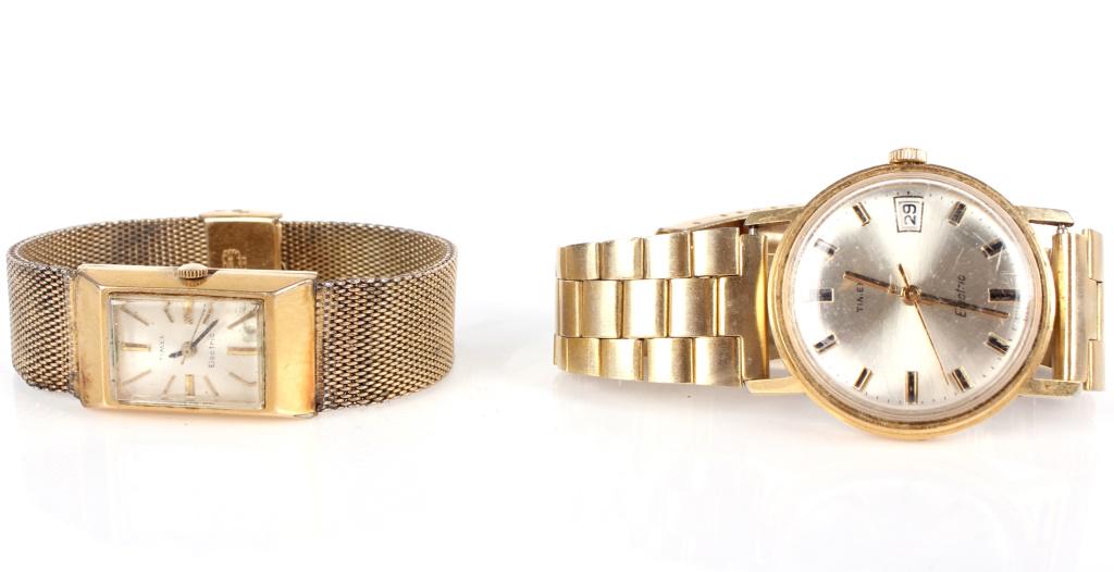 TIMEX GOLD PLATE MENS WRIST WATCHES (2): 10865TIMEX GOLD PLATE MENS WRIST WATCHES (2) Timex gold plated men's watches lot of 2. Wristwatch Timex Mens Weight: 94.11 Grams Size: 190mmCondition: Wear commensurate with age. 94.11 Grams 190mm
