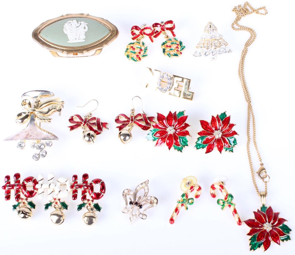 ASSORTED CHRISTMAS LADIES PINS AND BROOCHES (15) (1 of 4)