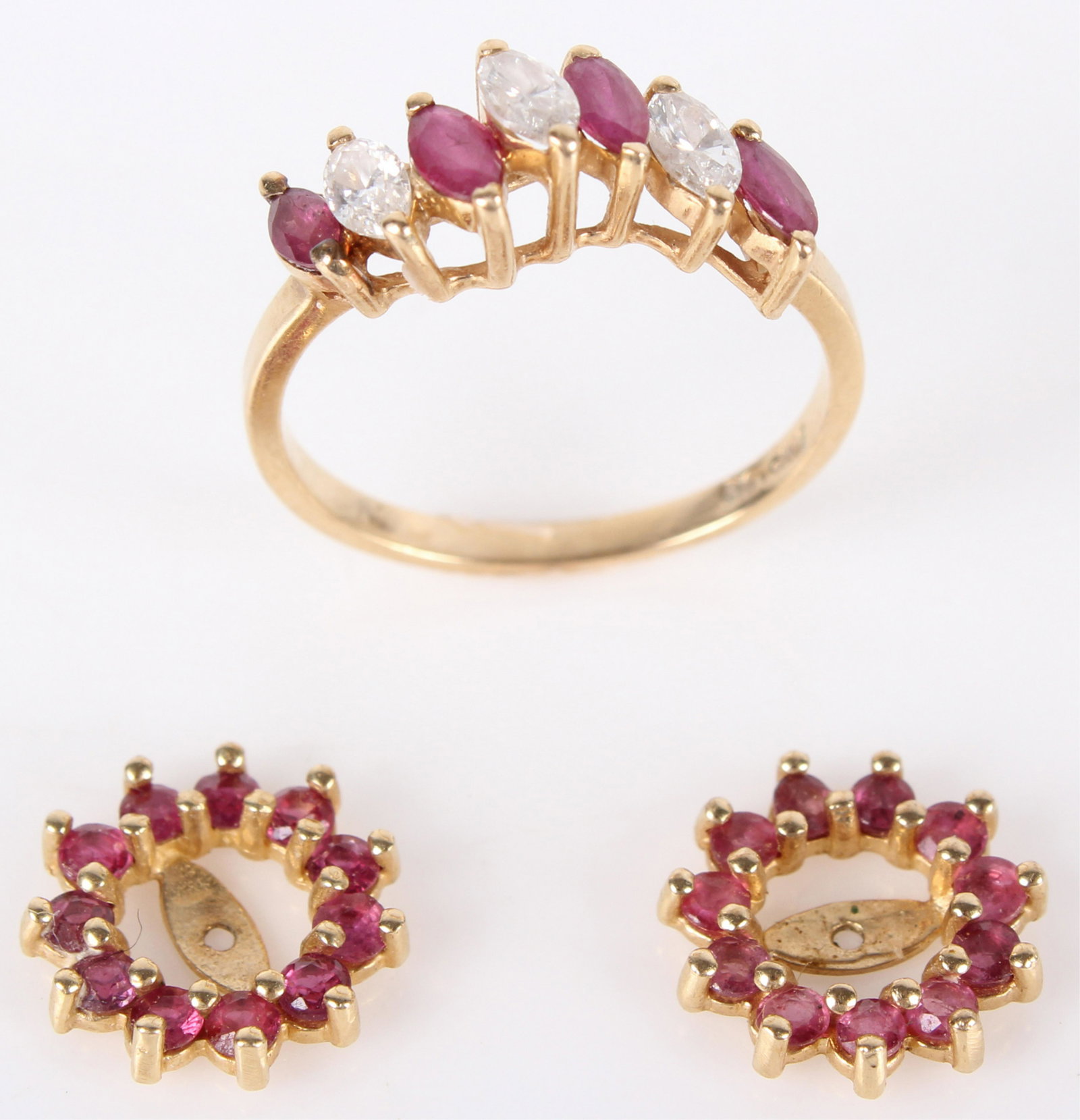 14K YELLOW GOLD RING AND EARRINGS WITH RED STONES (1 of 9)